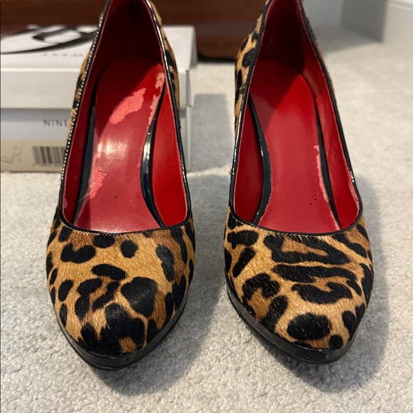 Nine West 10 leopard 🐆 print platform heels 👠 - Picture 4 of 7